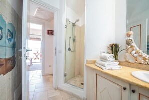 Bathroom - Apposentu (Case Peschiera-Lu Fraili)
