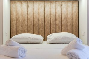 WiFi, bed sheets - Pine & Sea Retreat by PikHost (Qerret)