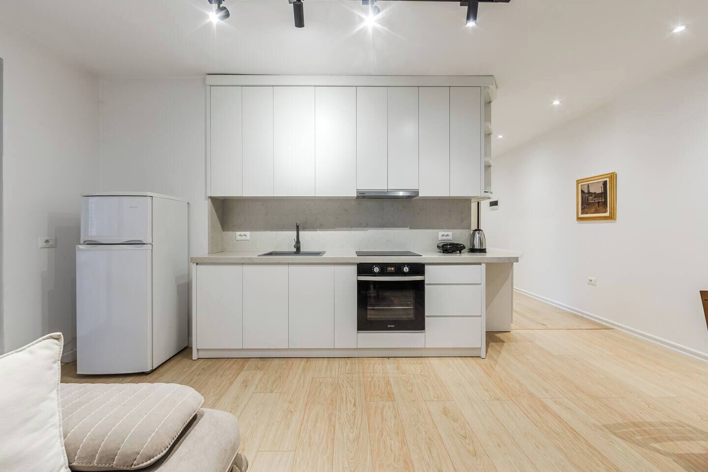 Fridge, oven, stovetop, toaster