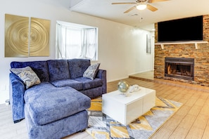 Front of property - 5 Mi to Westchase District: Houston Extended Stay (Houston)