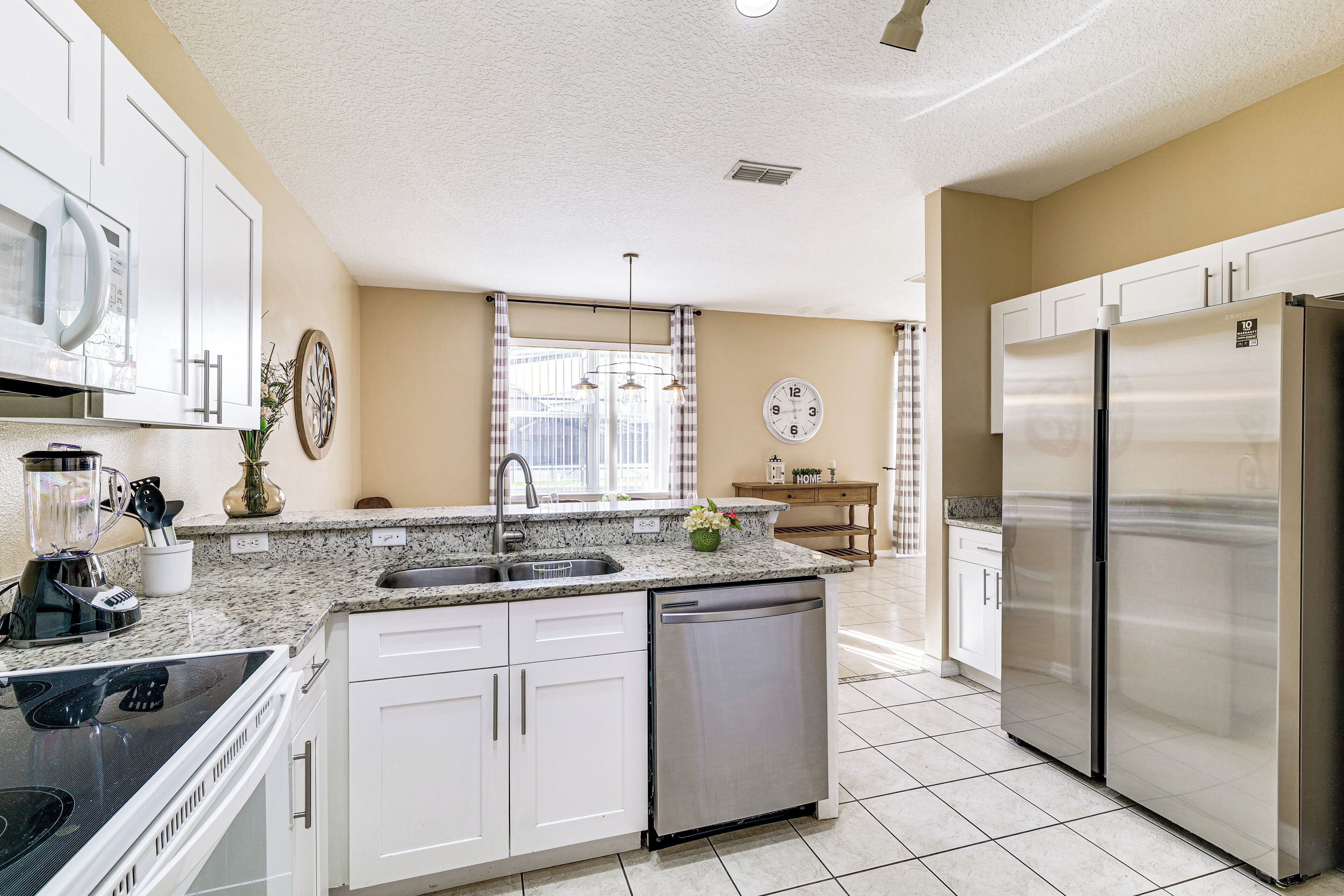 House (4 Bedrooms) | Interior