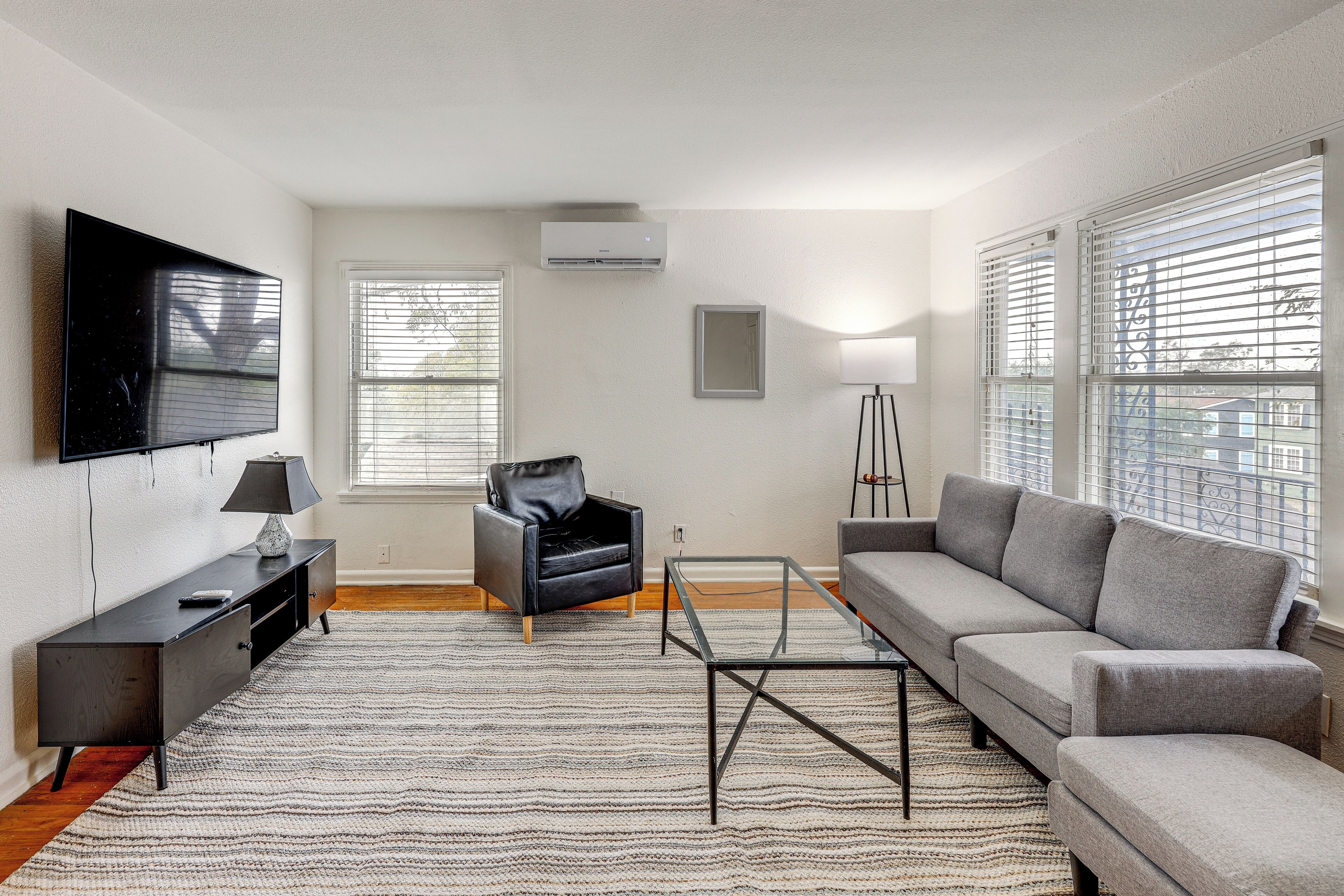 Apartment (2 Bedrooms) | Front of property