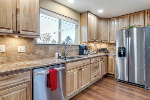 Denver Home w/ Patio Near City Park & Cherry Creek