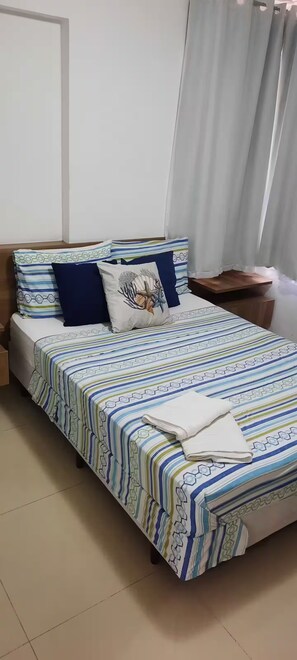 1 bedroom, iron/ironing board, WiFi, bed sheets - Ponta Verde Beach - 4 minutes from Marco dos Corais (Maceió)