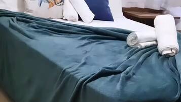 Ferros/tábuas de passar roupa, Wi-Fi, roupa de cama