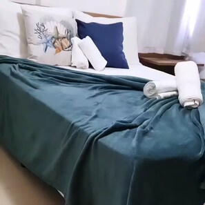 Ferros/tábuas de passar roupa, Wi-Fi, roupa de cama