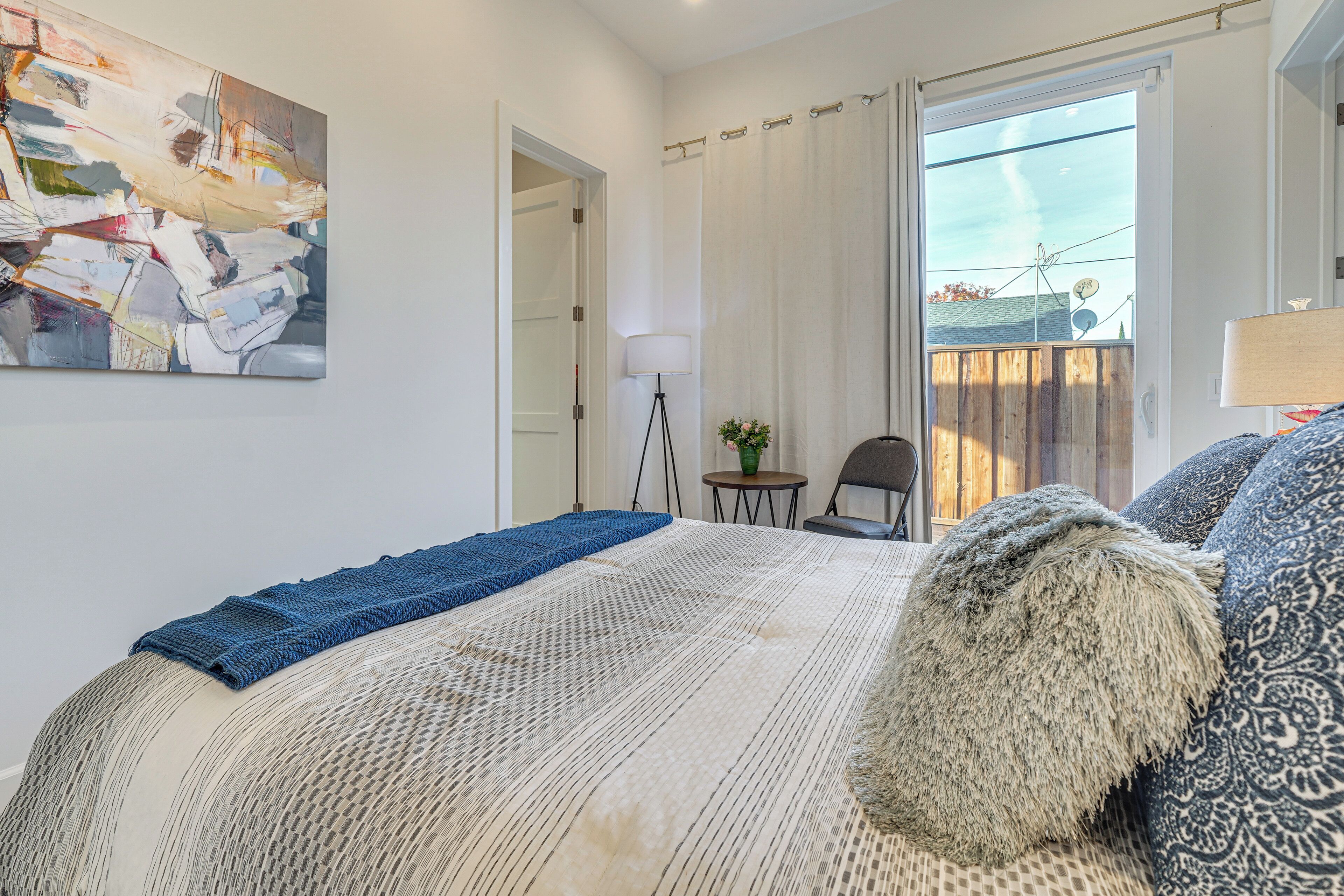 Apartment (0 Bedroom) | Interior
