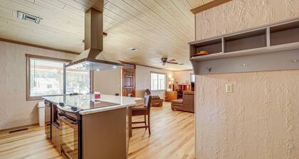 Near Scenic Trails & Parks! Central Payson Retreat