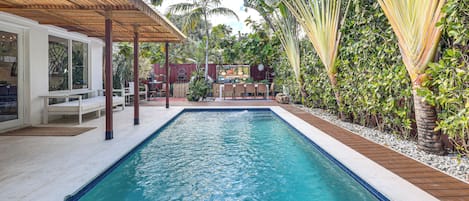 House (2 Bedrooms) | Depan hartanah