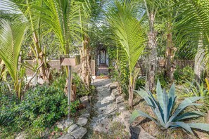 House (3 Bedrooms) | Interior - Tropical Backyard W/pool: 10 min From Miami Beach! (Miami)