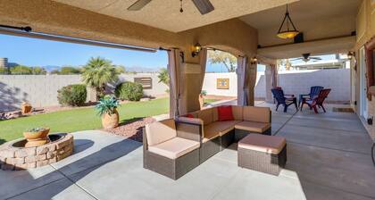 Extended Stay Home w/ Mtn View: 5 Mi to The Strip!