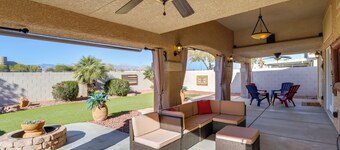 Extended Stay Home w/ Mtn View: 5 Mi to The Strip!