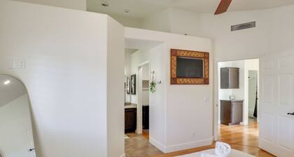 Extended Stay Home w/ Mtn View: 5 Mi to The Strip!