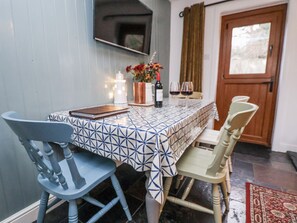 Cottage | Dining - The Coach House (Prestatyn)