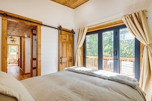 Cottage (1 Bedroom) | Interior - Tiny in Paradise! Near Chico and Sage Lodge! (Pray)