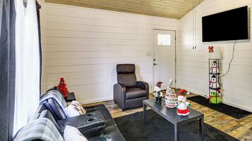House (1 Bedroom) | Interior