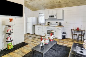 House (1 Bedroom) | Interior - 1 Mi to Dtwn Enterprise: Pet-friendly Home w/ Yard (Enterprise)