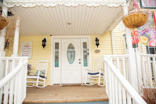 New Listing! Rose Garden Retreat at Dusty Rose Inn | Main Street Creede