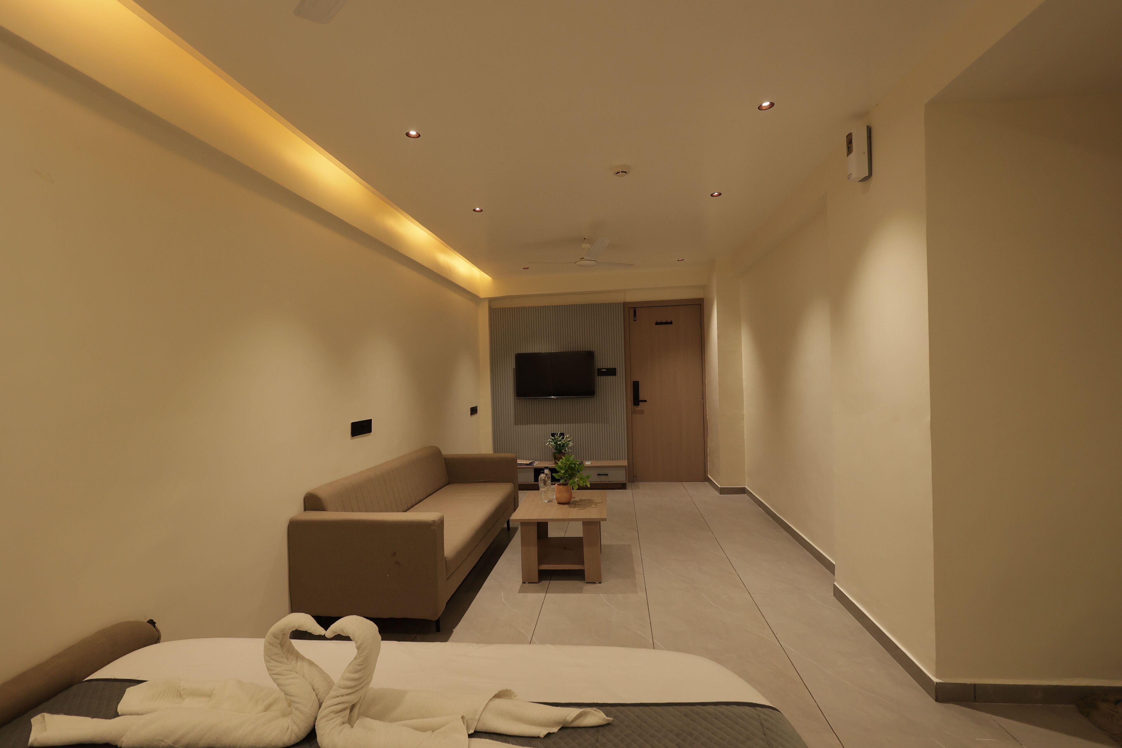 Espace de travail pour ordinateur portable, Wi-Fi gratuit, draps fournis