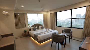 Espace de travail pour ordinateur portable, Wi-Fi gratuit, draps fournis