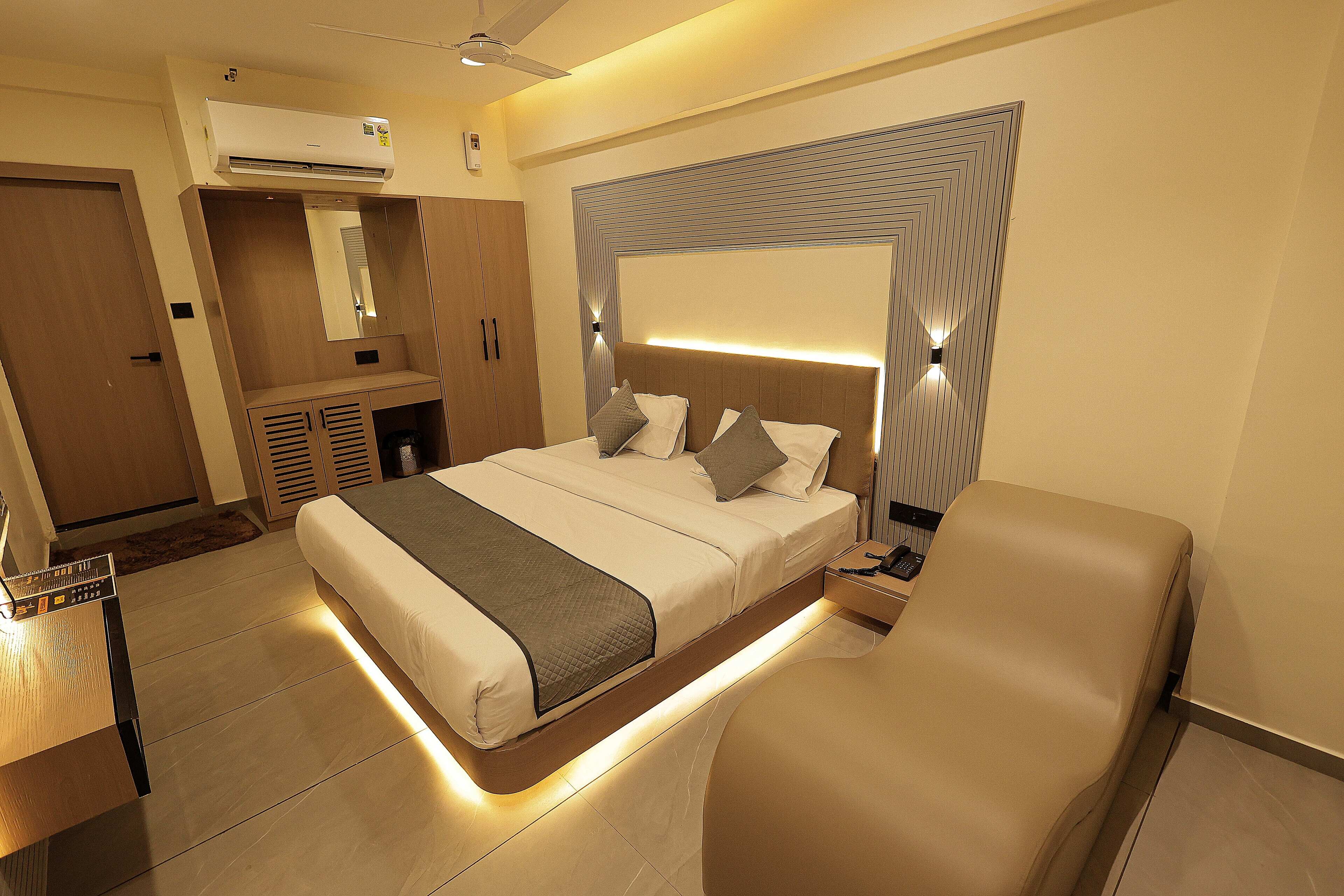 Espace de travail pour ordinateur portable, Wi-Fi gratuit, draps fournis