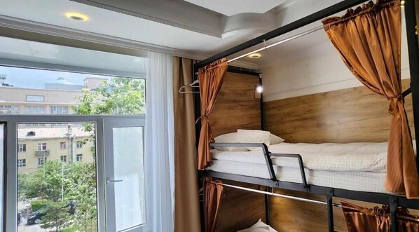 Basic Shared Dormitory, Women only, City View - Old City Guesthouse Ulaanbaatar (Ulaanbaatar)