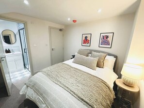 Fer et planche à repasser, Wi-Fi, draps fournis