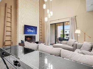 Living area - Comfy house near the mouse! Spacious 4 bedroom house 5 min from Disney! (Kissimmee)
