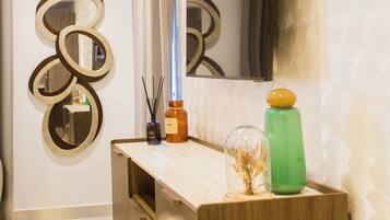 Luxury Apartment, 2 Bedrooms, Balcony | Blackout drapes, iron/ironing board, free WiFi