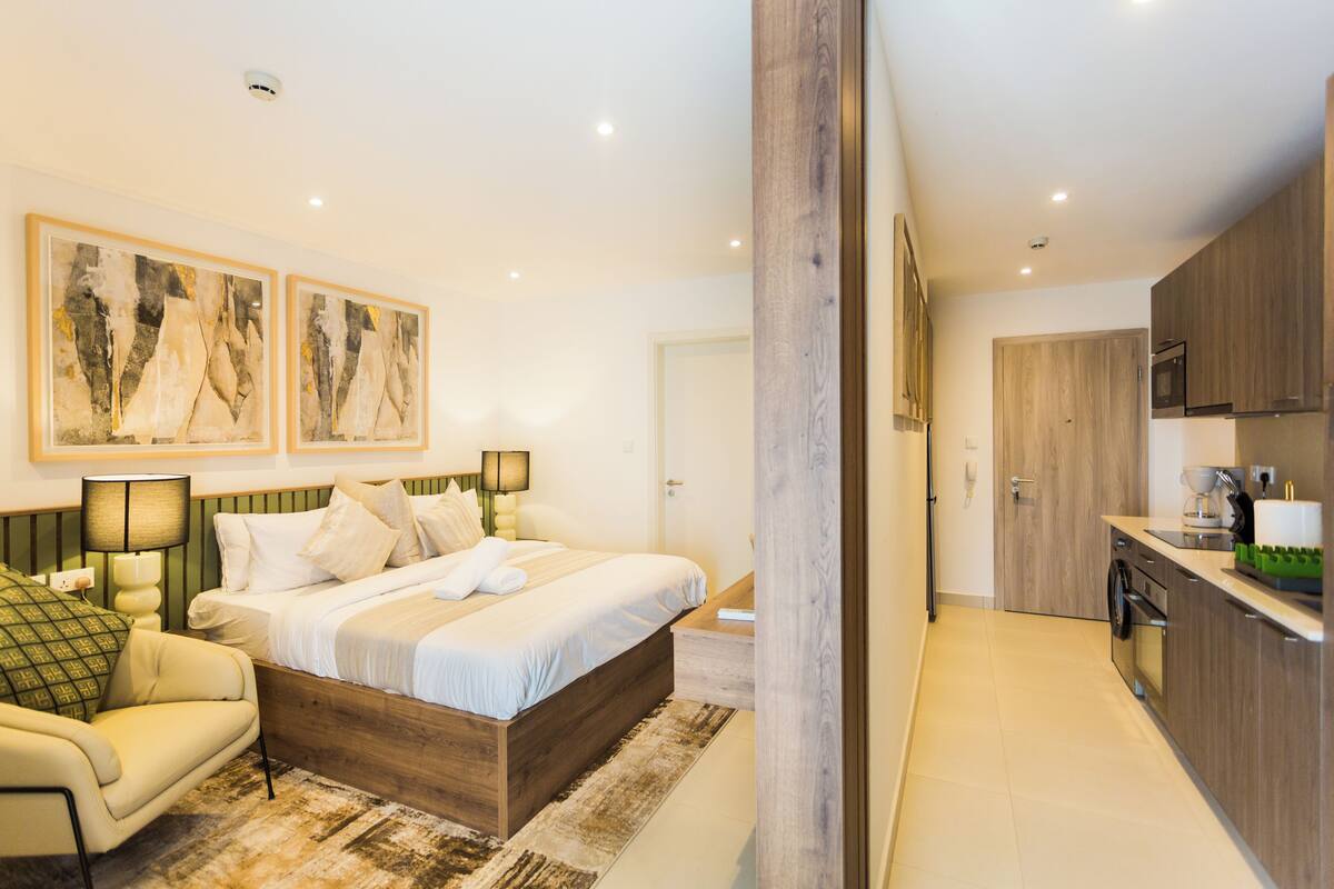 Executive Stüdyo, Balkon | Güneşlik/perde, ses yalıtımı, ütü/ütü masası 