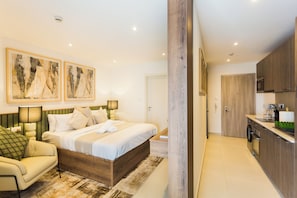 Executive Stüdyo, Balkon | Güneşlik/perde, ses yalıtımı, ütü/ütü masası 