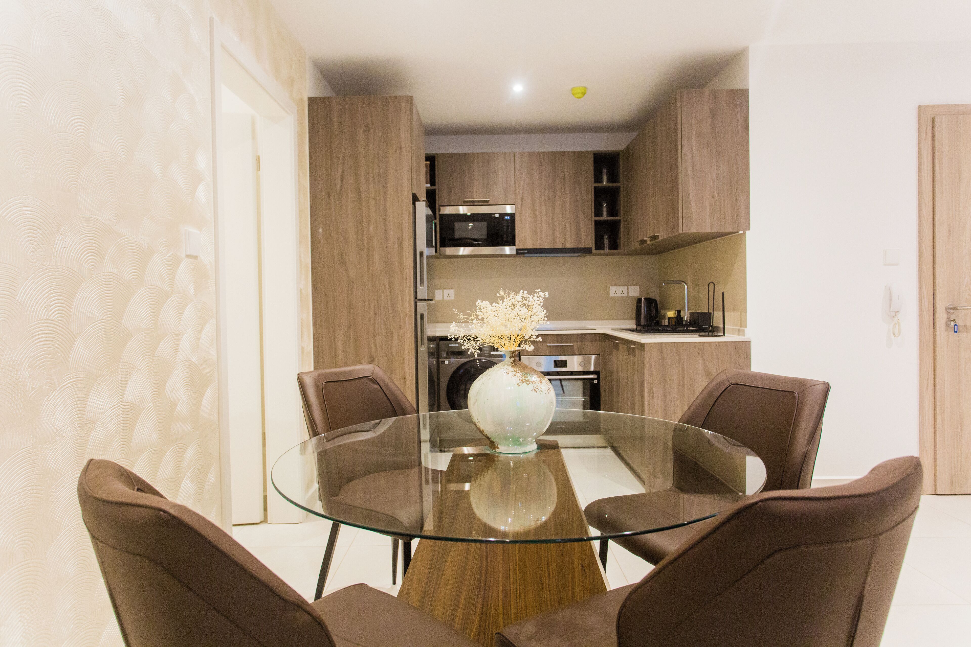 Luksushuoneisto, 2 makuuhuonetta, parveke | Ruokailu omassa huoneessa