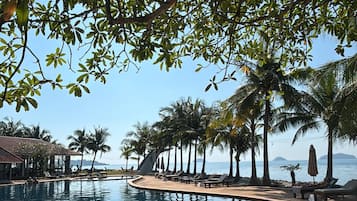 House, 1 Bedroom, Smoking, Balcony | Pool | Outdoor pool