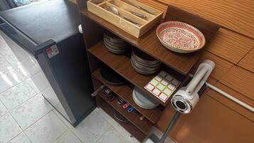 House, 1 Bedroom, Smoking, Balcony | Interior