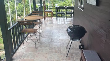 House, 1 Bedroom, Smoking, Balcony | Outdoor dining