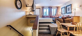 Fall Line one bedroom sleeps 6 comfortably with extra large ski storage!