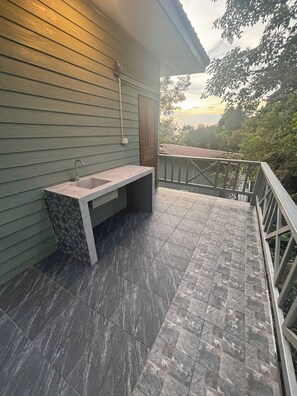 Terrace/patio - Little Bailan Retreat - Garden & River Side (Ko Chang)