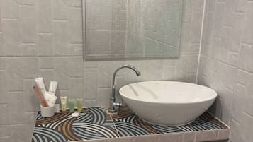 Bungalow, 1 Bedroom, Accessible, Smoking | Bathroom