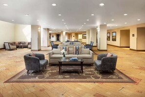Lobby - Steps to Mt. Crested Butte + Skiing. Dining. Spa. (Mt. Crested Butte)