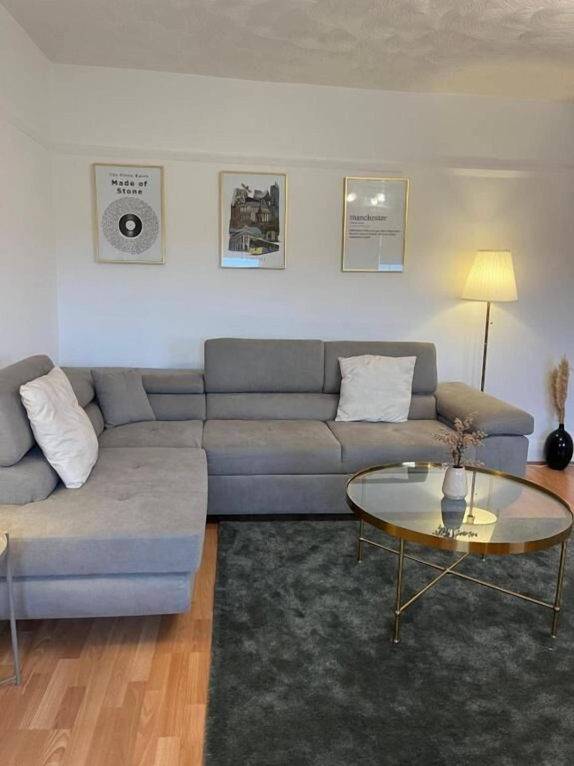 Apartment, City View | Living area | Flat-screen TV