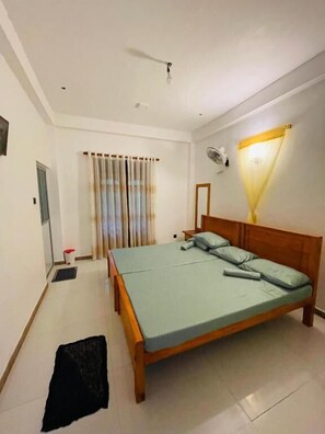 Desk, soundproofing, free WiFi - Rivers Edge Resort Sinharaja (Weddagala)