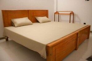 Desk, soundproofing, free WiFi - Rivers Edge Resort Sinharaja (Weddagala)