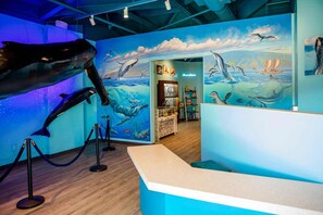 Interior - Oceanview + Resort Pools, Spa, and Dining (Lahaina)