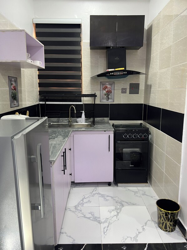 Private kitchen - RBZ Apartments (Lagos)