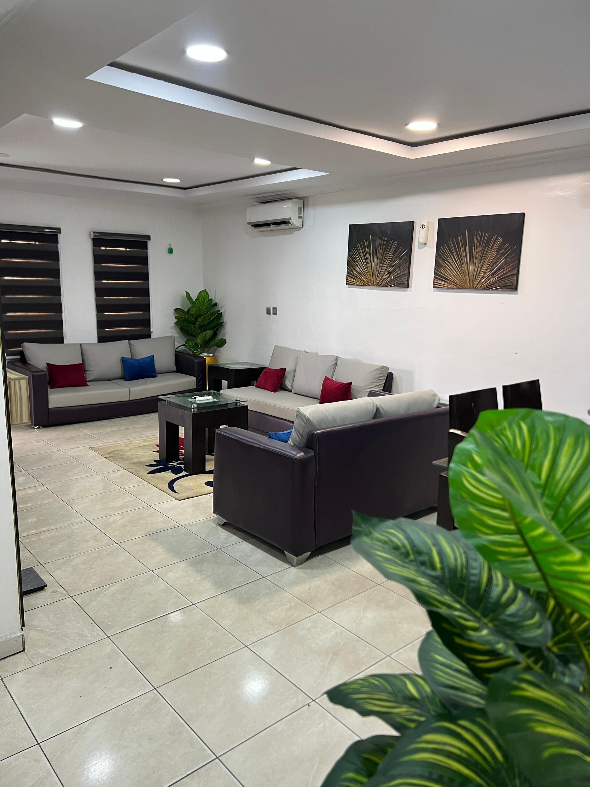 아파트, 침실 4개, 주방, 마당 전망 | 거실 공간