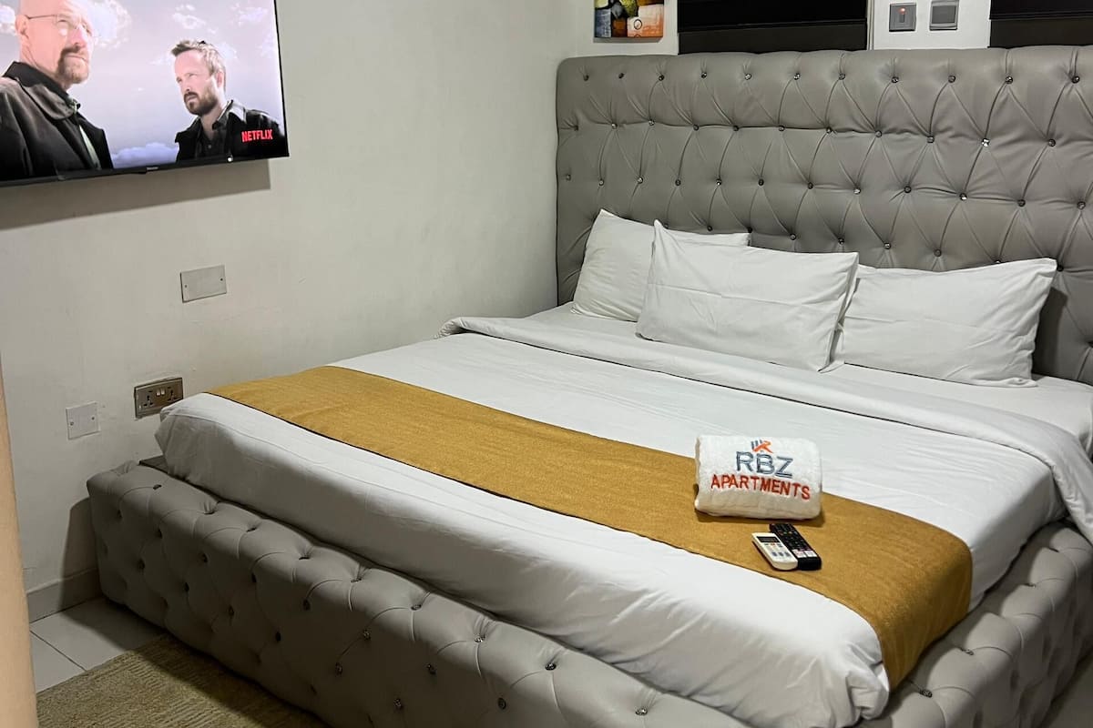 Apartment, 4 Bedrooms, Kitchen, Courtyard View