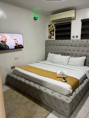 Apartment, 4 Bedrooms, Kitchen, Courtyard View | Desk, laptop workspace, free WiFi - RBZ Apartments (Lagos)