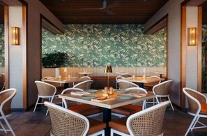 Dining - Garden View Doubles + Pools, Tennis, and Spa (Lahaina)