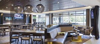 Near Downtown Parker | Free Breakfast + Pool