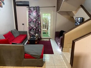 Living area - Cozy Mini Villa with a Backyard (Sheikh Zayed)